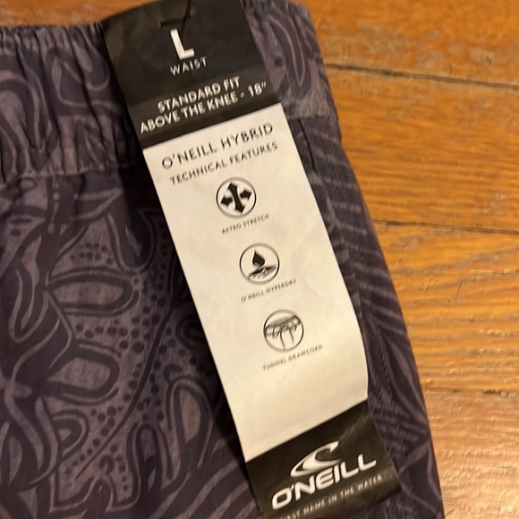 New with tags O’Neil hybrid board short - Picture 2 of 5